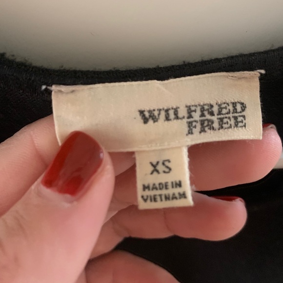 Aritzia Wilfred free tank top - Picture 3 of 4